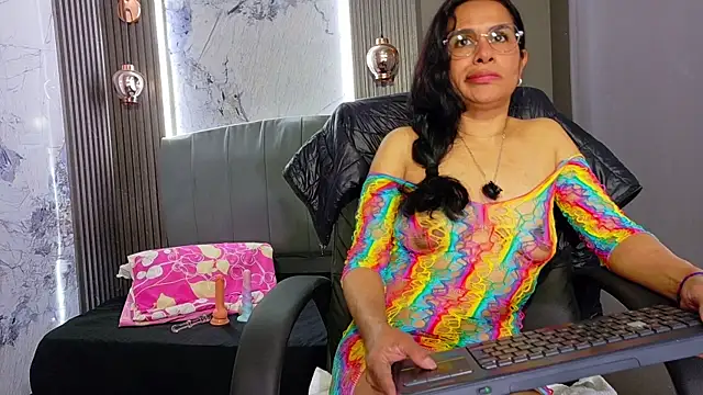 Vanessa 7  online show from 17, 7, 2026