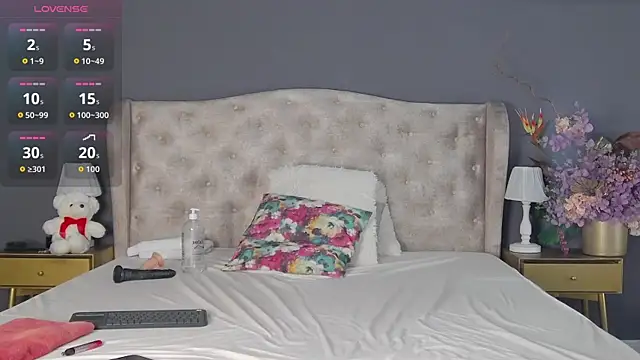 Leah Brooks online show from 26, 10, 2025