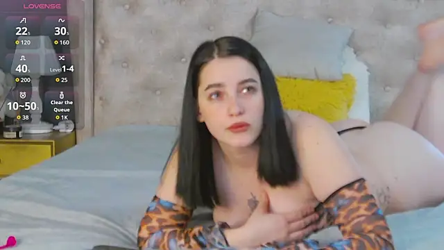 Leah Brooks online show from 20, 11, 2025