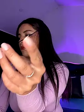 MiaAlarie online show from 12, 11, 2025