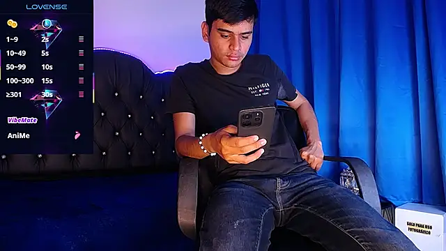 Charlie Cock  online show from 30, 11, 2025