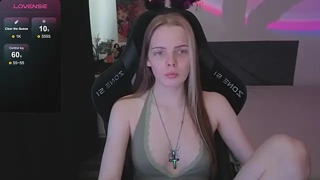 Snapshot of Luna_Navy chatting on 29, 11, 2025 Luna Navy online show from 29, 11, 2025