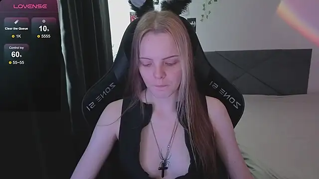 Snapshot of Luna_Navy chatting on 22, 11, 2025 Luna Navy online show from 22, 11, 2025