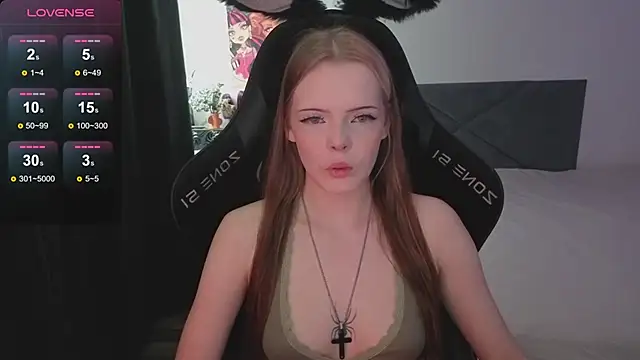 Snapshot of Luna_Navy chatting on 2, 11, 2025 Luna Navy online show from 2, 11, 2025