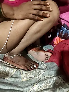 POOJACOUPLE online show from 4, 12, 2025