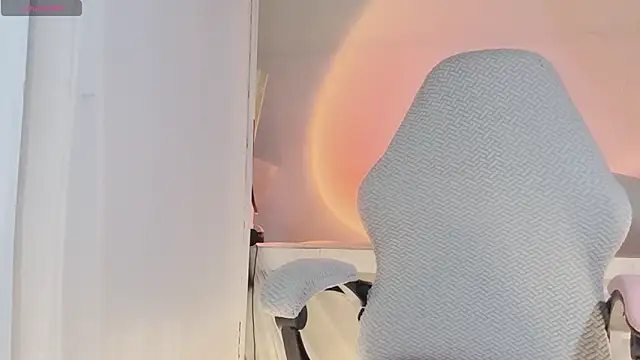 Vessi-babe online show from 6, 11, 2025