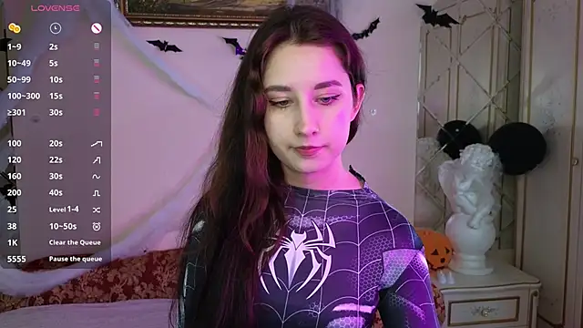 Eva Maller online show from 31, 10, 2025