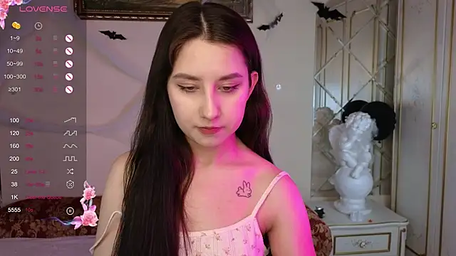 Eva Maller online show from 12, 11, 2025