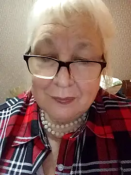 Alexia64231 online show from 9, 11, 2025