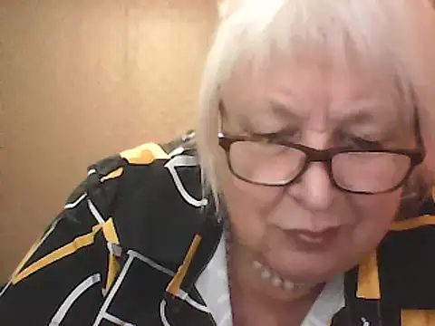 Alexia64231 online show from 5, 10, 2025