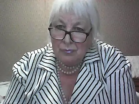 Alexia64231 online show from 16, 9, 2025