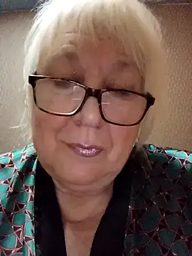 Alexia64231 online show from 3, 11, 2025