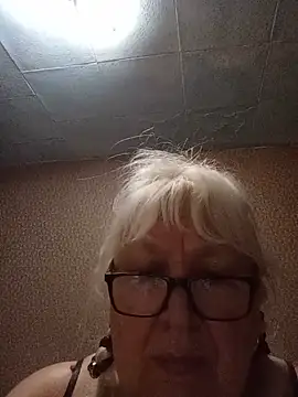 Snapshot of Alexia64231 chatting on 10, 7, 2026 Alexia64231 online show from 10, 7, 2026