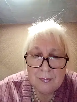 Alexia64231 online show from 7, 11, 2025