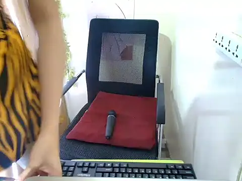 Sexy clever18xx online show from 15, 4, 2026