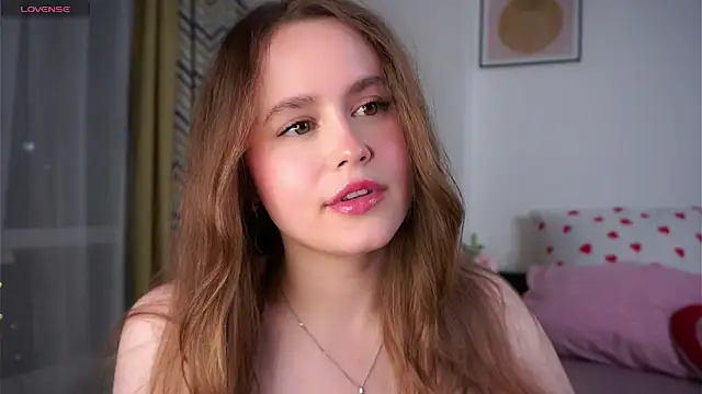 Snapshot of SusannaScholler chatting on 6, 5, 2026 SusannaScholler online show from 6, 5, 2026