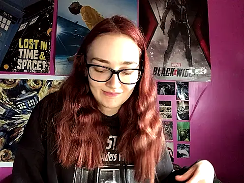 Snapshot of ivysplayhouse chatting on 5, 10, 2025 ivysplayhouse online show from 5, 10, 2025