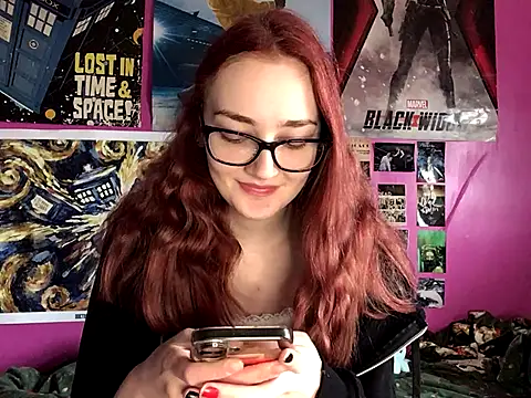 Snapshot of ivysplayhouse chatting on 4, 10, 2025 ivysplayhouse online show from 4, 10, 2025