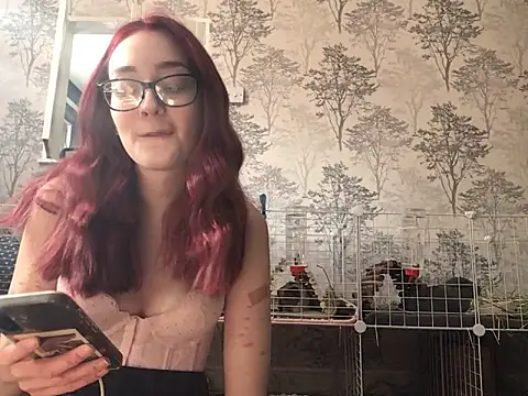 Snapshot of ivysplayhouse chatting on 11, 9, 2025 ivysplayhouse online show from 11, 9, 2025
