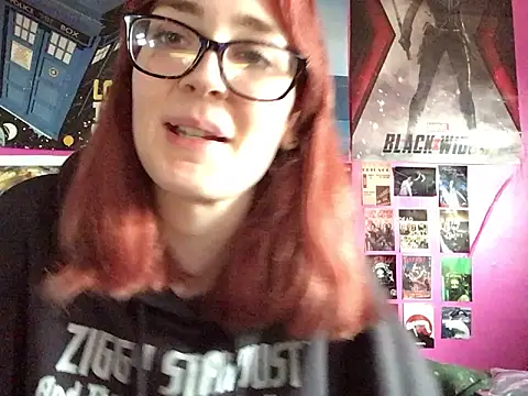 Snapshot of ivysplayhouse chatting on 9, 10, 2025 ivysplayhouse online show from 9, 10, 2025