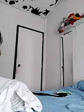 oxxy jean online show from 25, 2, 2026