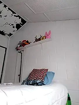 oxxy jean online show from 24, 2, 2026