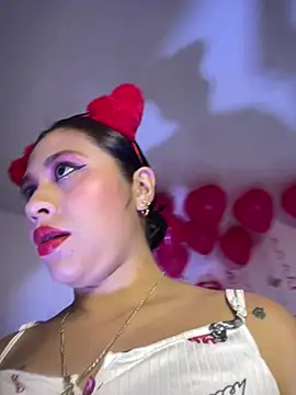 LuluMonroe Eup online show from 6, 2, 2026