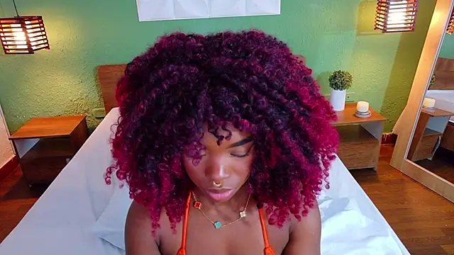 Chocolatte dreams online show from 10, 9, 2025
