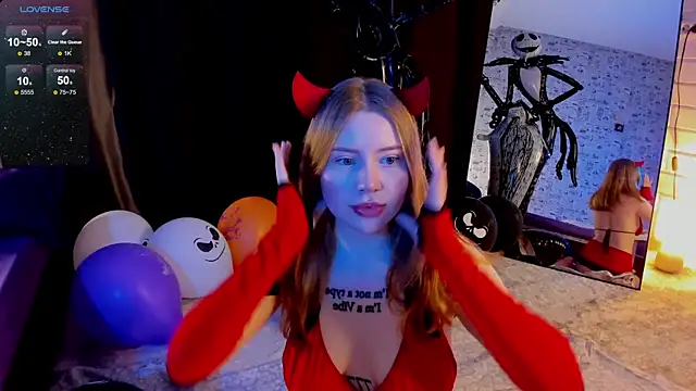 Lillie Berry online show from 30, 10, 2025