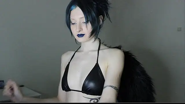 midnightsiren777 online show from 5, 3, 2026