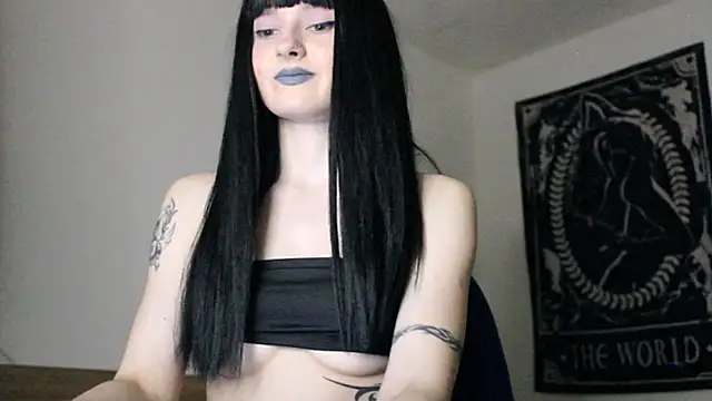 Snapshot of midnightsiren777 chatting on 14, 5, 2026 midnightsiren777 online show from 14, 5, 2026