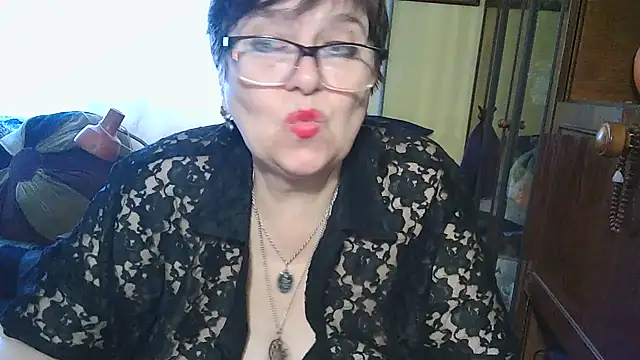 VeronicaGold511 online show from 5, 3, 2026