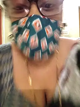 Snapshot of sweet-lotus chatting on 13, 11, 2025 sweet-lotus online show from 13, 11, 2025