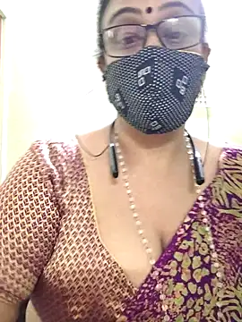 Snapshot of sweet-lotus chatting on 10, 11, 2025 sweet-lotus online show from 10, 11, 2025