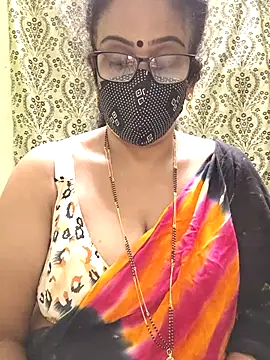 Snapshot of sweet-lotus chatting on 21, 10, 2025 sweet-lotus online show from 21, 10, 2025