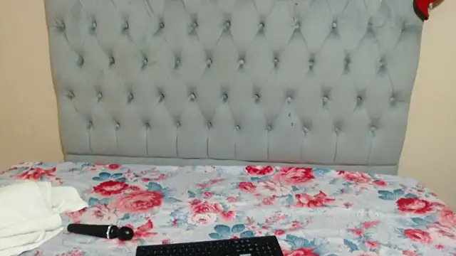 Babysex32 online show from 7, 2, 2026