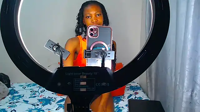 JuicyAdiction online show from 23, 7, 2026