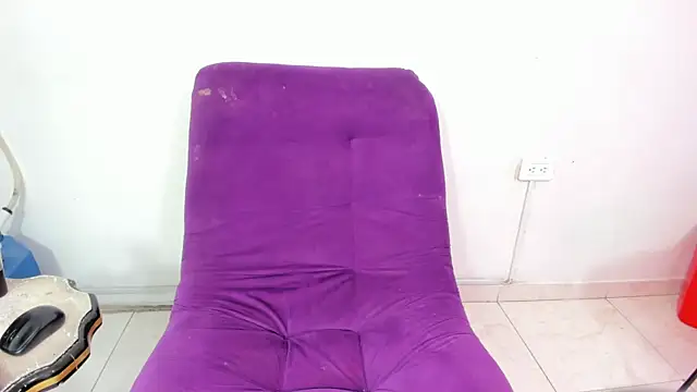 Nini Beyker online show from 22, 11, 2025