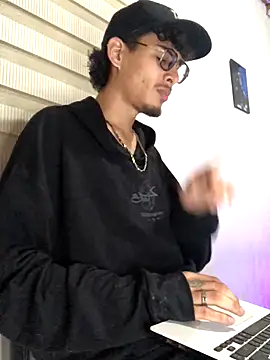 bastiandoyt99 online show from 12, 10, 2025
