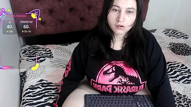 Snapshot of victoriadaniela chatting on 28, 11, 2025 victoriadaniela online show from 28, 11, 2025