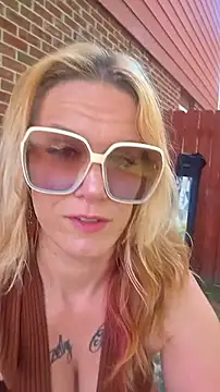 Snapshot of RhondaRump chatting on 11, 6, 2026 RhondaRump online show from 11, 6, 2026