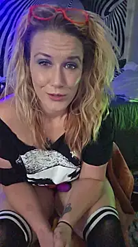Snapshot of RhondaRump chatting on 17, 6, 2026 RhondaRump online show from 17, 6, 2026
