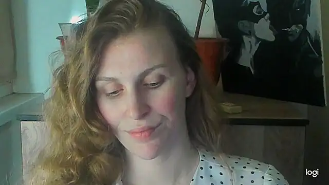 Snapshot of JuliaMuuun chatting on 19, 5, 2026 JuliaMuuun online show from 19, 5, 2026