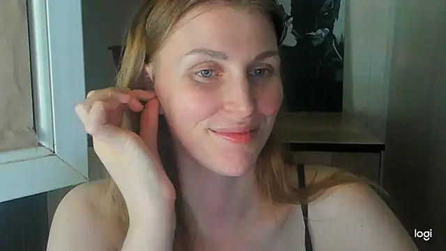 Snapshot of JuliaMuuun chatting on 2, 7, 2026 JuliaMuuun online show from 2, 7, 2026