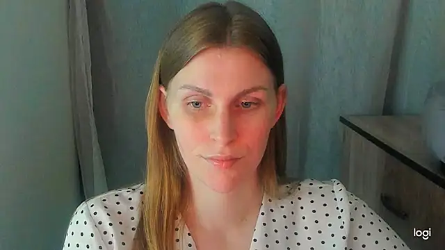 Snapshot of JuliaMuuun chatting on 26, 6, 2026 JuliaMuuun online show from 26, 6, 2026