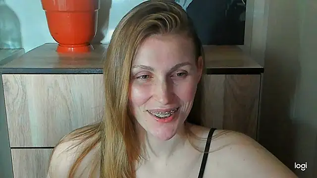 Snapshot of JuliaMuuun chatting on 14, 7, 2026 JuliaMuuun online show from 14, 7, 2026