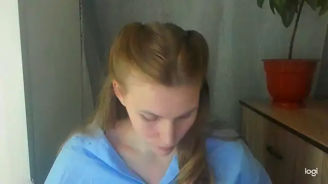 Snapshot of JuliaMuuun chatting on 31, 5, 2026 JuliaMuuun online show from 31, 5, 2026