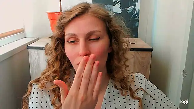Snapshot of JuliaMuuun chatting on 18, 7, 2026 JuliaMuuun online show from 18, 7, 2026