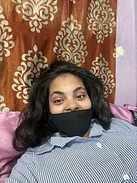 Snapshot of Sandhya_77 chatting on 7, 5, 2026 Sandhya 77 online show from 7, 5, 2026