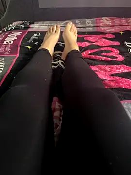 feetwithlottielou online show from 12, 9, 2025